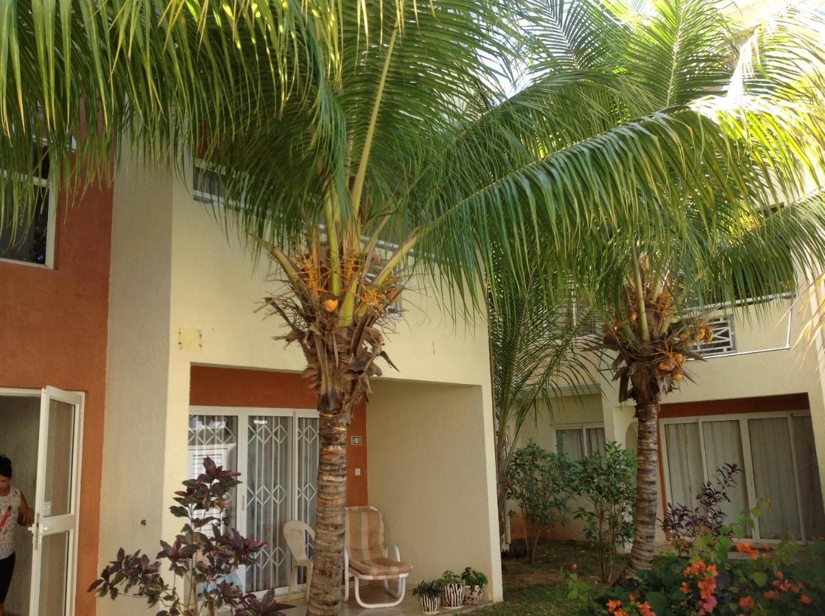 Lovely Apartment In Flic En Flac, Close To The Beach And All Amenities. エクステリア 写真