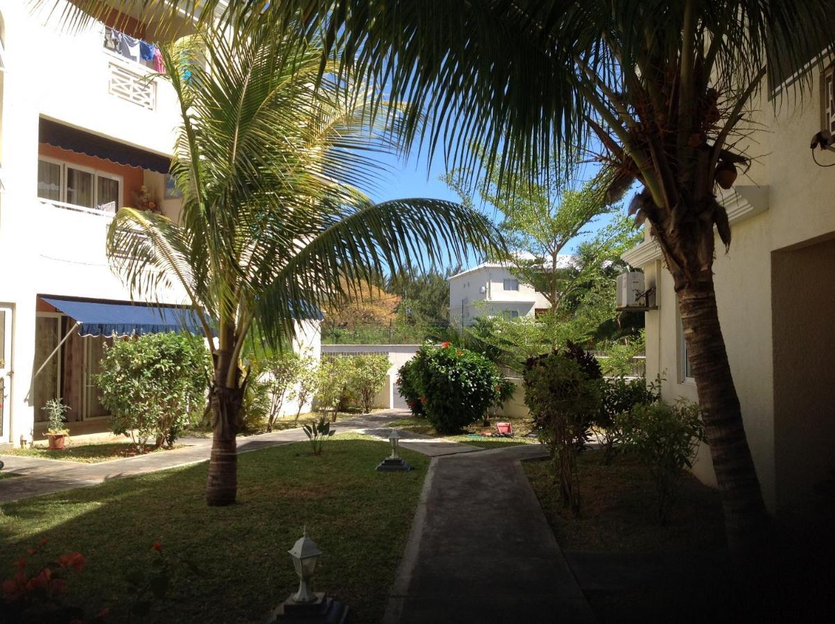 Lovely Apartment In Flic En Flac, Close To The Beach And All Amenities. エクステリア 写真