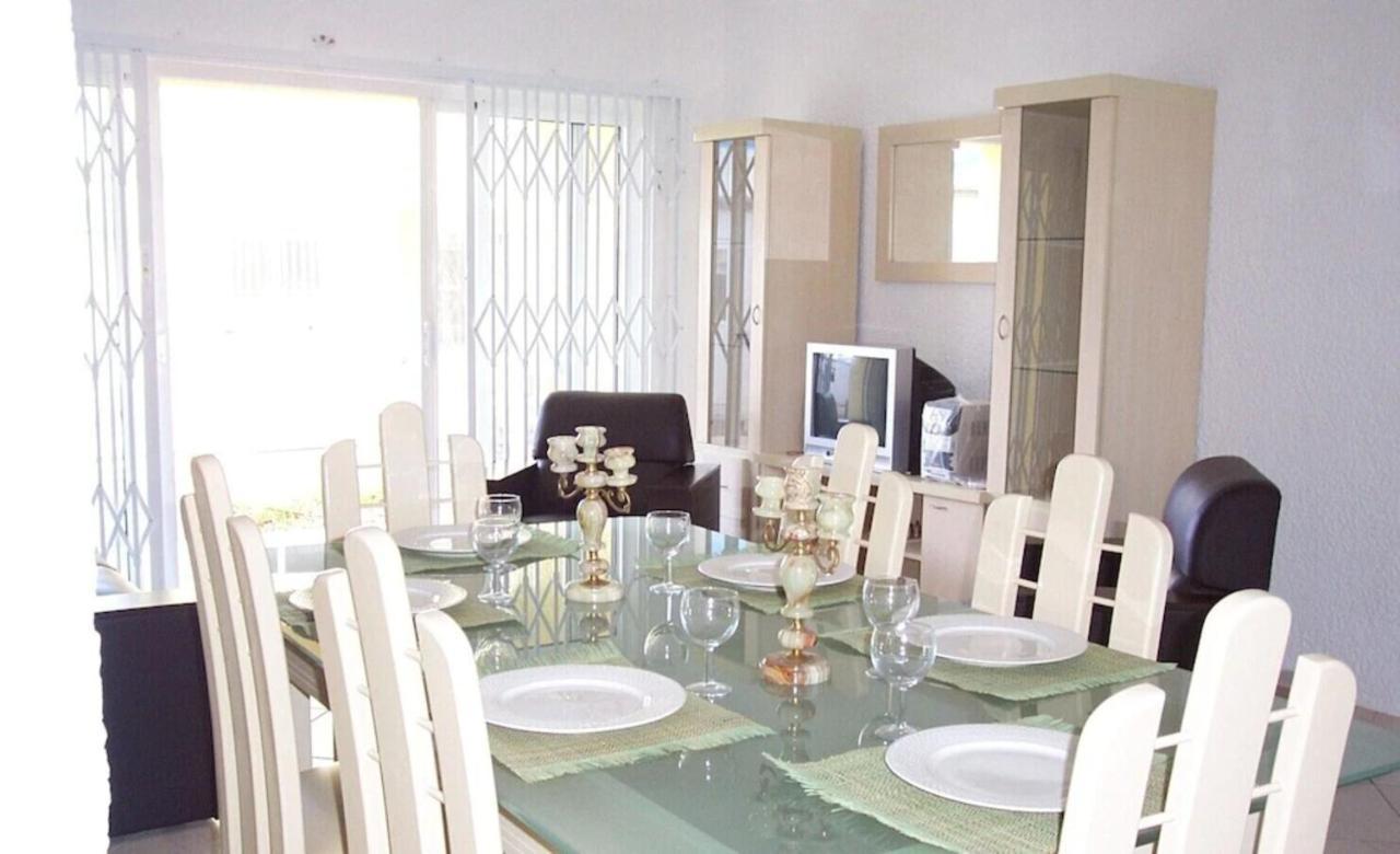 Lovely Apartment In Flic En Flac, Close To The Beach And All Amenities. エクステリア 写真