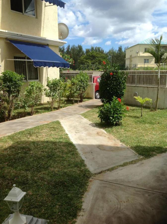 Lovely Apartment In Flic En Flac, Close To The Beach And All Amenities. エクステリア 写真