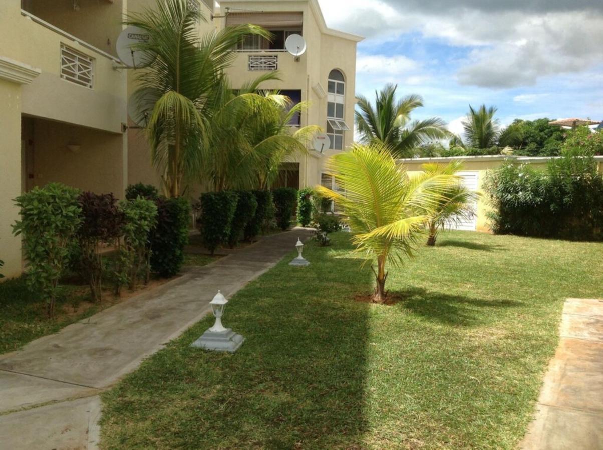 Lovely Apartment In Flic En Flac, Close To The Beach And All Amenities. エクステリア 写真